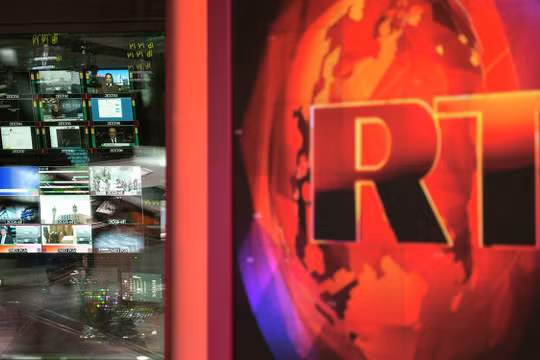 Facebook chặn tài khoản của hãng tin RT.