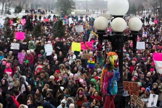 "Tuần hành Chị em" diễn ra khắp nước Mỹ.
