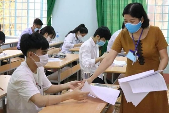 Bộ GD&ĐT quy định không dạy thêm đối với học sinh đã được nhà trường tổ chức dạy học 2 buổi/ngày.