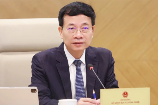 "Việt Nam mở cửa ngành viễn thông 20 năm nhưng loay hoay về cạnh tranh hạ tầng"