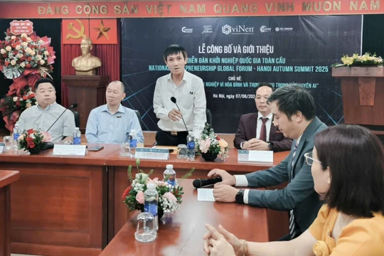 Tiến sĩ Đinh Việt Hòa, Chủ tịch Hiệp hội Khởi nghiệp Quốc gia phát biểu tại Lễ công bố.