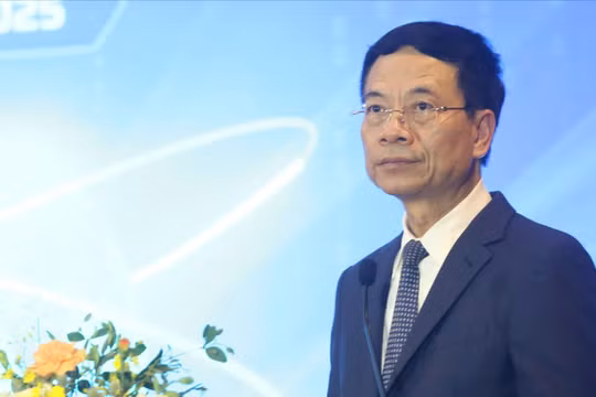 Bộ trưởng Khoa học và Công nghệ Nguyễn Mạnh Hùng trao đổi về 10 điểm mới của Dự thảo Luật Khoa học, Công nghệ và Đổi mới sáng tạo.