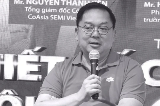 Ông Hoàng Nam Tiến, Phó Chủ tịch Hội đồng trường Trường Đại học FPT qua đời do đột quỵ.