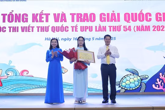 Nữ sinh Đà Nẵng giành giải Nhất Việt Nam cuộc thi Viết thư UPU Quốc tế 2025