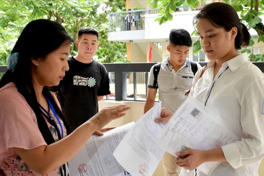 Kỳ thi tốt nghiệp THPT năm nay có 2 lịch thi tương ứng với 2 chương trình giáo dục phổ thông 2006 và 2018.