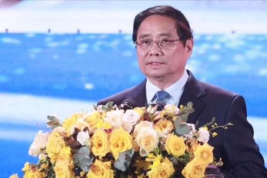 Thủ tướng khẳng định báo chí đã thể hiện vai trò dẫn dắt, thông tin chính xác, kịp thời, có tinh thần phản biện, định hướng dư luận xã hội, tạo đồng thuận xã hội. Ảnh: VGP