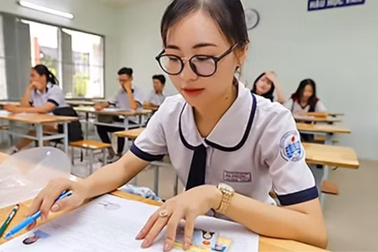 Bộ Giáo dục và Đào tạo nói gì về đề thi "khó nhất trong lịch sử"?