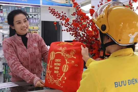 Bưu điện Việt Nam tổ chức phát hàng cả vào thứ Bảy, Chủ nhật và ngoài giờ hành chính, nhất là tại các địa bàn có sản lượng bưu phẩm lớn.