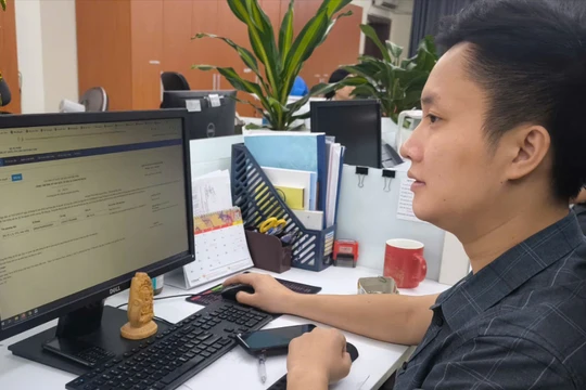 Ứng dụng công nghệ số nhằm thúc đẩy cá nhân, tổ chức phản ánh, kiến nghị về những vấn đề tồn tại trong các văn bản pháp luật. Ảnh minh hoạ.