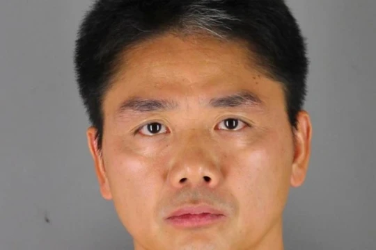 CEO trang thương mại điện tử số 2 Trung Quốc JD.com vừa bị bắt tại Mỹ về các cáo buộc liên quan đến tình dục (Ảnh: AP)