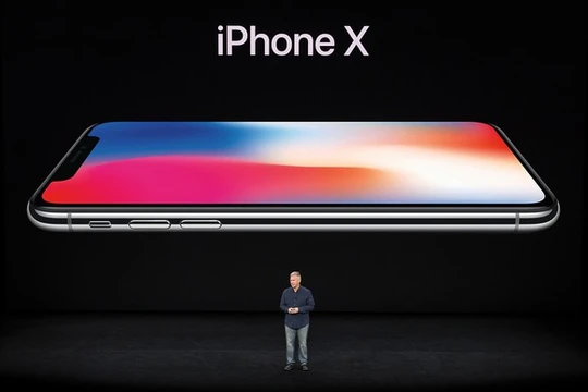 Để tối đa hóa trải nghiệm người dùng trong gia đình iPhone X thế hệ mới, đặc biệt trong các ứng dụng game, thực tế tăng cường và các ứng dụng đồ họa mạnh khác, Apple nên đặc biệt xem xét thiết kế hai biến thể vi xử lý đồ họa cho iPhone. (Ảnh: CNN)