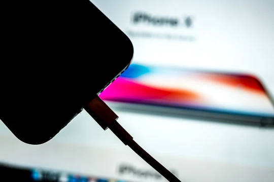 Hiện tại Apple hoàn toàn im lặng về việc ra mắt iPhone 5G (Ảnh: BGR)