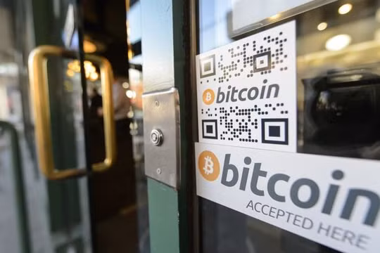 Bitcoin ra đời từ khi nào?