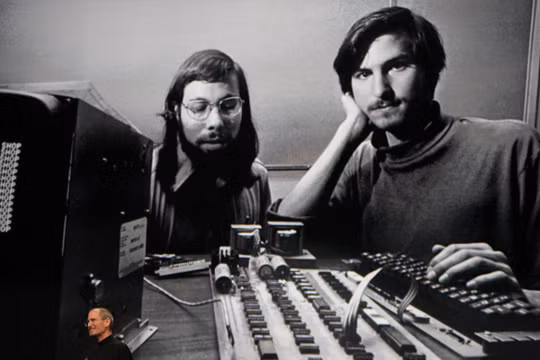 Apple do Steve Jobs và Steve Wozniak sáng lập vào năm 1976 (ảnh Business Insider)