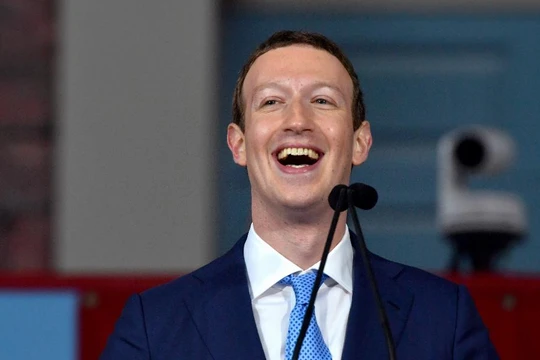 Chỉ mới 33 tuổi, Zuckerberg hiện đã sở hữu số tài sản trị giá 66,7 tỷ USD
