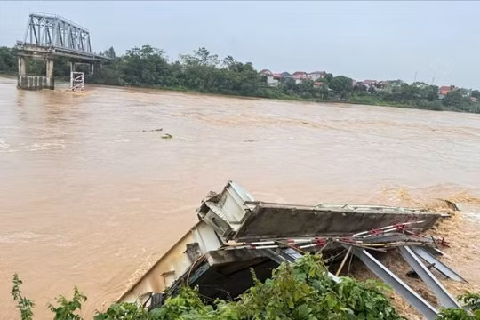 Vì sao Bộ GTVT được giao làm chủ đầu tư dự án cầu Phong Châu mới?