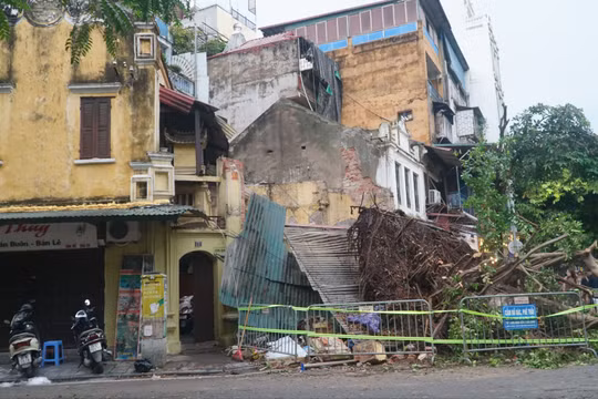 Sơ tán người ở chung cư xuống cấp, tăng thời gian đóng cửa sân bay Nội Bài để tránh bão