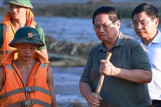 Thủ tướng đến hiện trường vụ lũ quét làm 95 người tử vong và mất tích ở Lào Cai