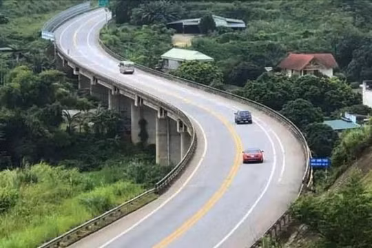 Loạt cao tốc mới sắp thu phí, tài xế phải trả bao nhiêu tiền?