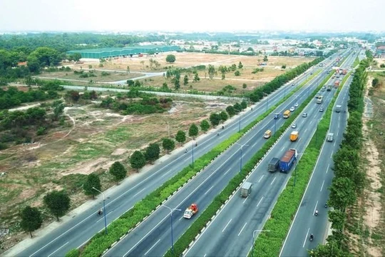 Lập báo cáo nghiên cứu tiền khả thi dự án đường Vành đai 4 TP HCM