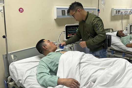 Nạn nhân vụ cháy 11 người tử vong: "Tôi bò đến cửa sổ thì được cảnh sát cứu"