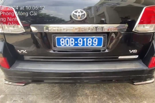Cán bộ của cơ quan Trung ương lắp biển xanh 80B giả cho ô tô Land Cruiser