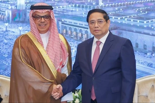 Thủ tướng tiếp Chủ tịch tập đoàn đầu tư công nghiệp lớn nhất Saudi Arabia