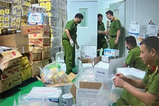 Bắt Tổng Giám đốc Công ty CP sữa Hà Lan