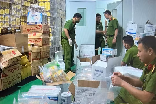 Bắt Tổng Giám đốc Công ty CP sữa Hà Lan