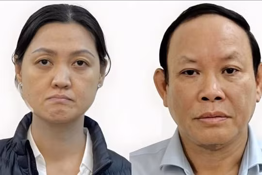 Mỗi lần nhận túi quà tiền tỷ, cựu Chủ tịch Nhà xuất bản Giáo dục lặp lại câu nói quen thuộc