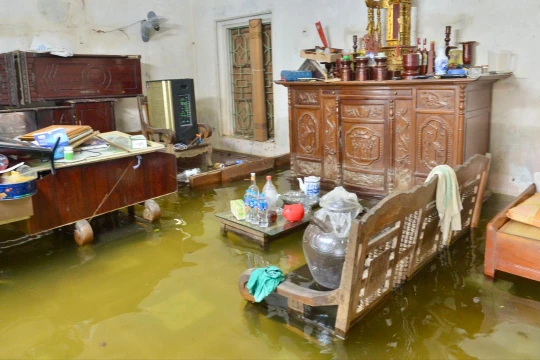 Bí thư Hà Nội yêu cầu di dời hàng nghìn hộ dân trong vùng lũ