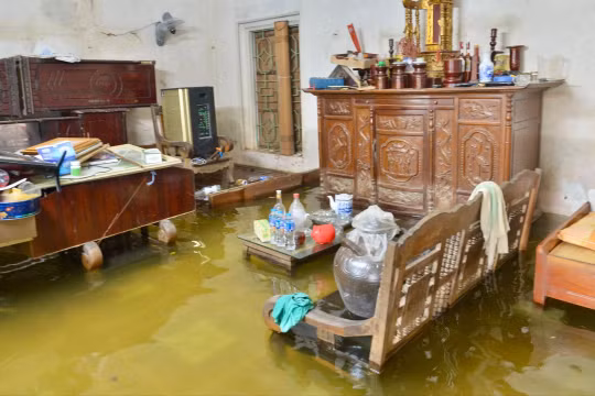 Bí thư Hà Nội yêu cầu di dời hàng nghìn hộ dân trong vùng lũ