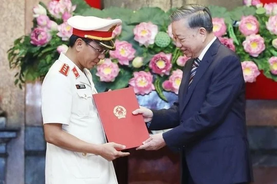 Ông Hồ Đức Anh giữ chức Phó viện trưởng VKSND Tối cao