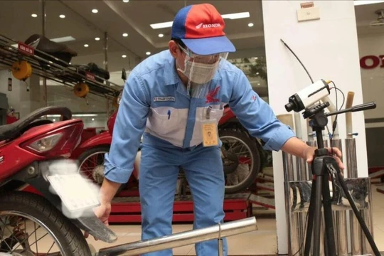 Kiểm định khí thải xe máy: Giám sát thế nào để tránh tiêu cực?