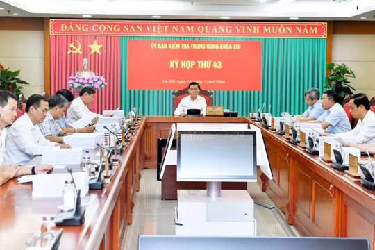 Kỳ họp thứ 43 của Ủy ban Kiểm tra Trung ương (Ảnh: UBKTTW).