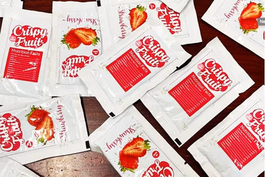 Hình ảnh có chứa chất ma túy dạng nước dâu. Ảnh: Công an Thanh Hóa.