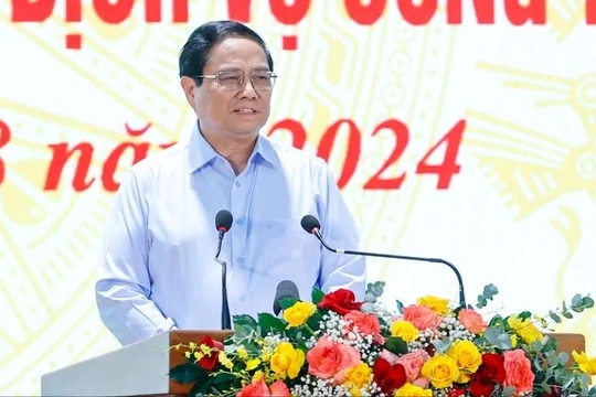 Thủ tướng chỉ ra tồn tại, hạn chế trong triển khai dịch vụ công trực tuyến