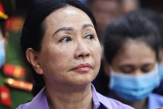 Bà Trương Mỹ Lan ở phiên tòa sơ thẩm giai đoạn 1 của vụ án. Ảnh: Như Quỳnh.