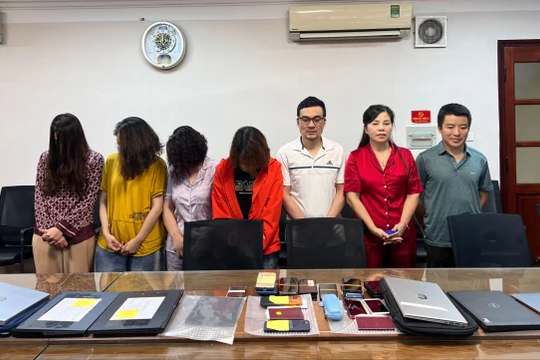 Các đối tượng trong vụ việc.