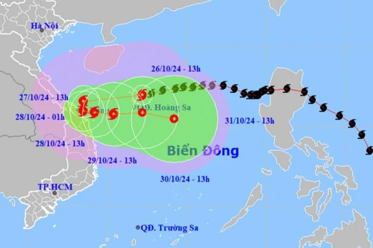 Bão Trà Mi giật cấp 14 hướng vào Trung Trung Bộ, chuyên gia khí tượng cảnh báo nguy hiểm