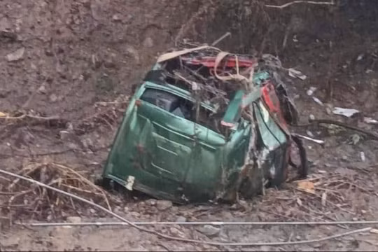 Tìm thấy thi thể nạn nhân thứ ba trong vụ sập cầu Phong Châu