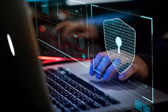 Dữ liệu sao lưu offline phải được tách biệt hoàn toàn, không kết nối mạng, cô lập để phòng, chống tấn công leo thang vào hệ thống lưu trữ.