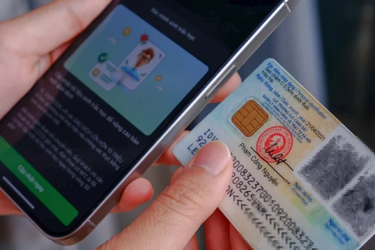 Từ 1/7, giao dịch chuyển tiền trực tuyến trên 10 triệu một lần hoặc lũy kế trên 20 triệu đồng/ngày phải xác thực khuôn mặt khớp với mẫu trên cơ sở dữ liệu tập trung về dân cư.