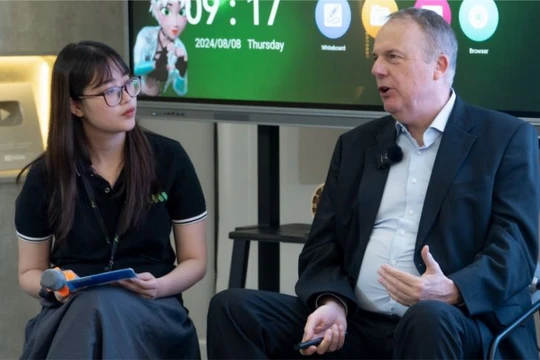 GS.TS. Martin Loeffelholz.