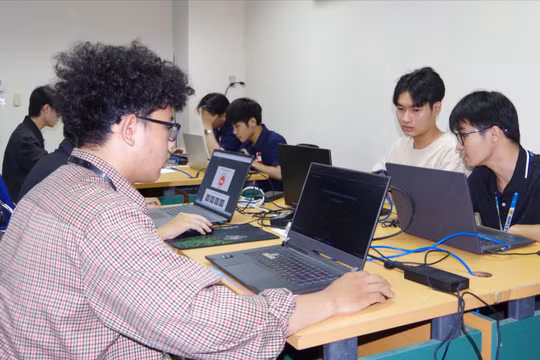 Đại học CNTT TP.HCM vô địch cuộc thi An toàn và bảo mật thông tin toàn quốc CIS 2024