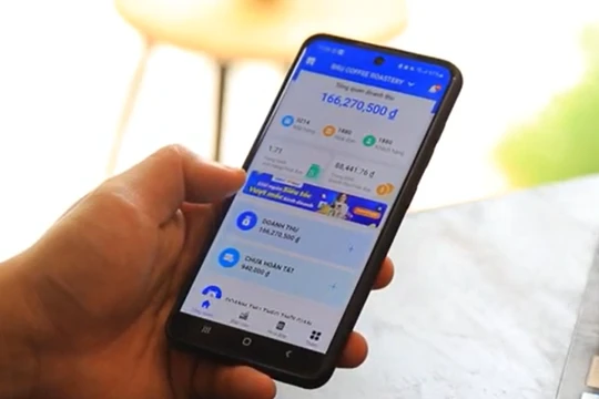 Nhà bán lẻ kiểm soát toàn bộ hệ thống bán hàng đa kênh qua ứng dụng Sapo.