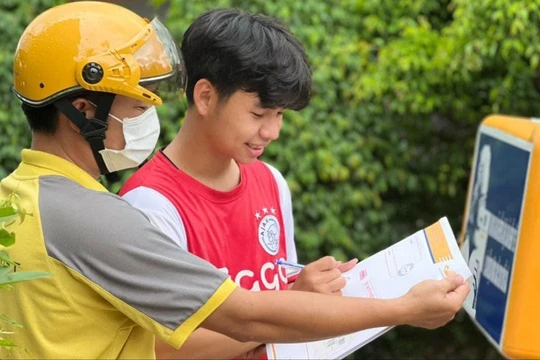 VNPost, Viettel Post và Giao hàng tiết kiệm kinh doanh ra sao trong nửa đầu năm 2024?