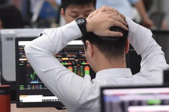 VNDirect thông báo hoạt động trở lại từ ngày 1/4