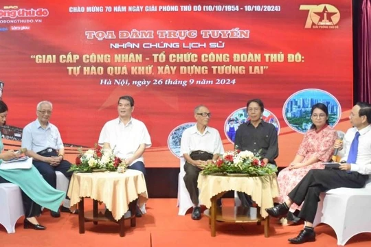 Ông Nguyễn Tiến Dĩnh (thứ ba trái sang) cho rằng tổ chức công đoàn, lực lượng công nhân lao động đã có đóng góp quan trọng cho sự phát triển của Hà Nội..