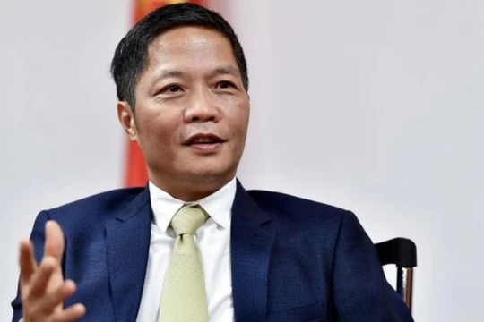 Ông Trần Tuấn Anh được Ban Chấp hành Trung ương cho thôi giữ chức vụ Ủy viên Bộ Chính trị, Ủy viên Trung ương Đảng khóa 13, theo nguyện vọng cá nhân.